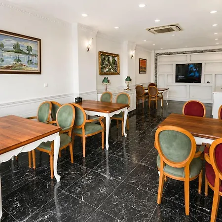 Sahil Paranoma Hotel ホテル