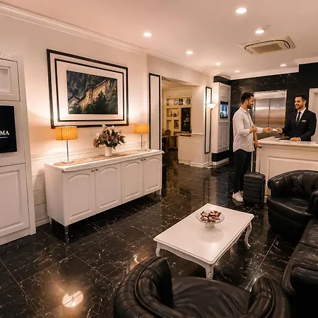 Sahil Paranoma Hotel トラブゾン